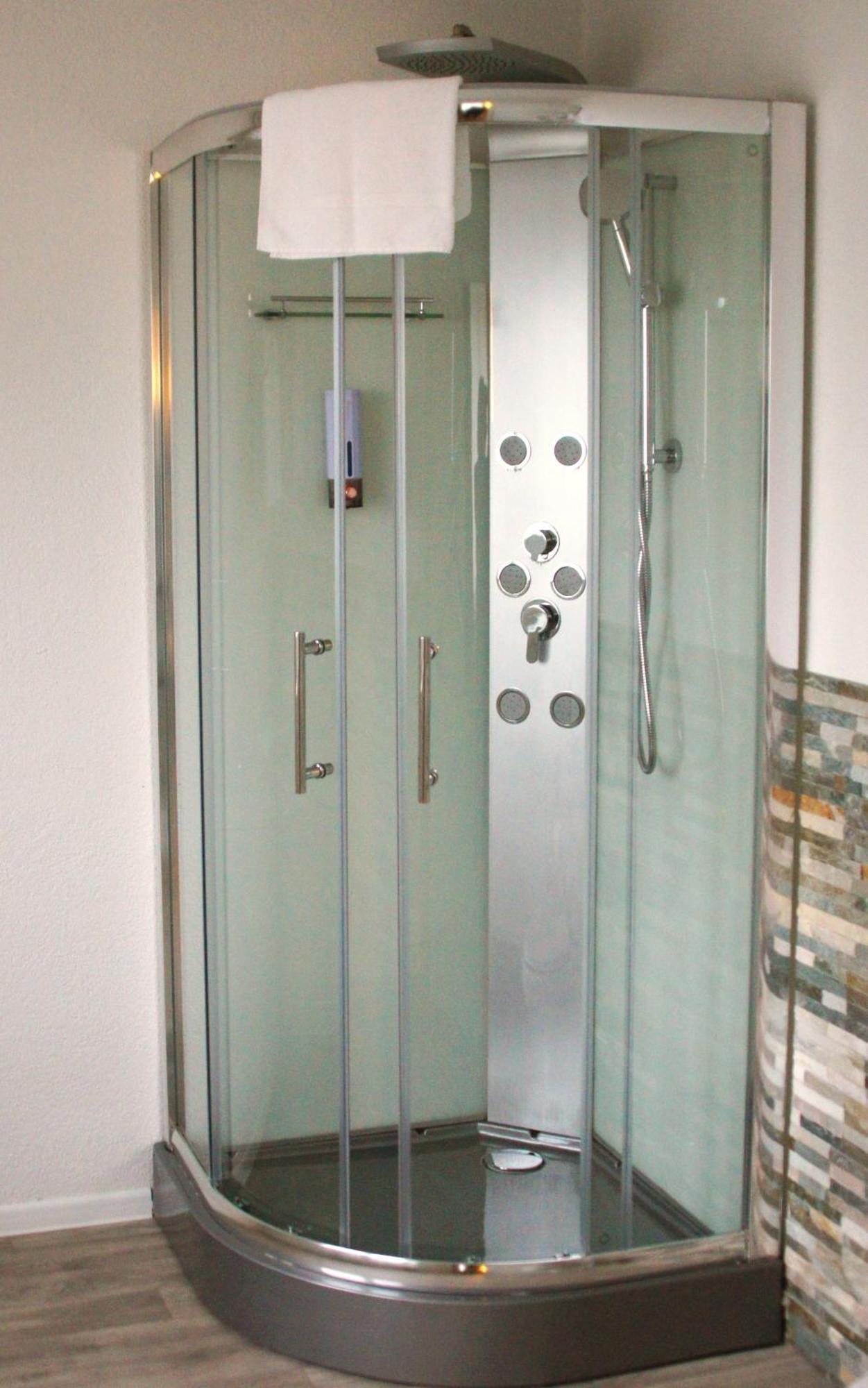 Hotel 22 Dessau-Rosslau ภายนอก รูปภาพ