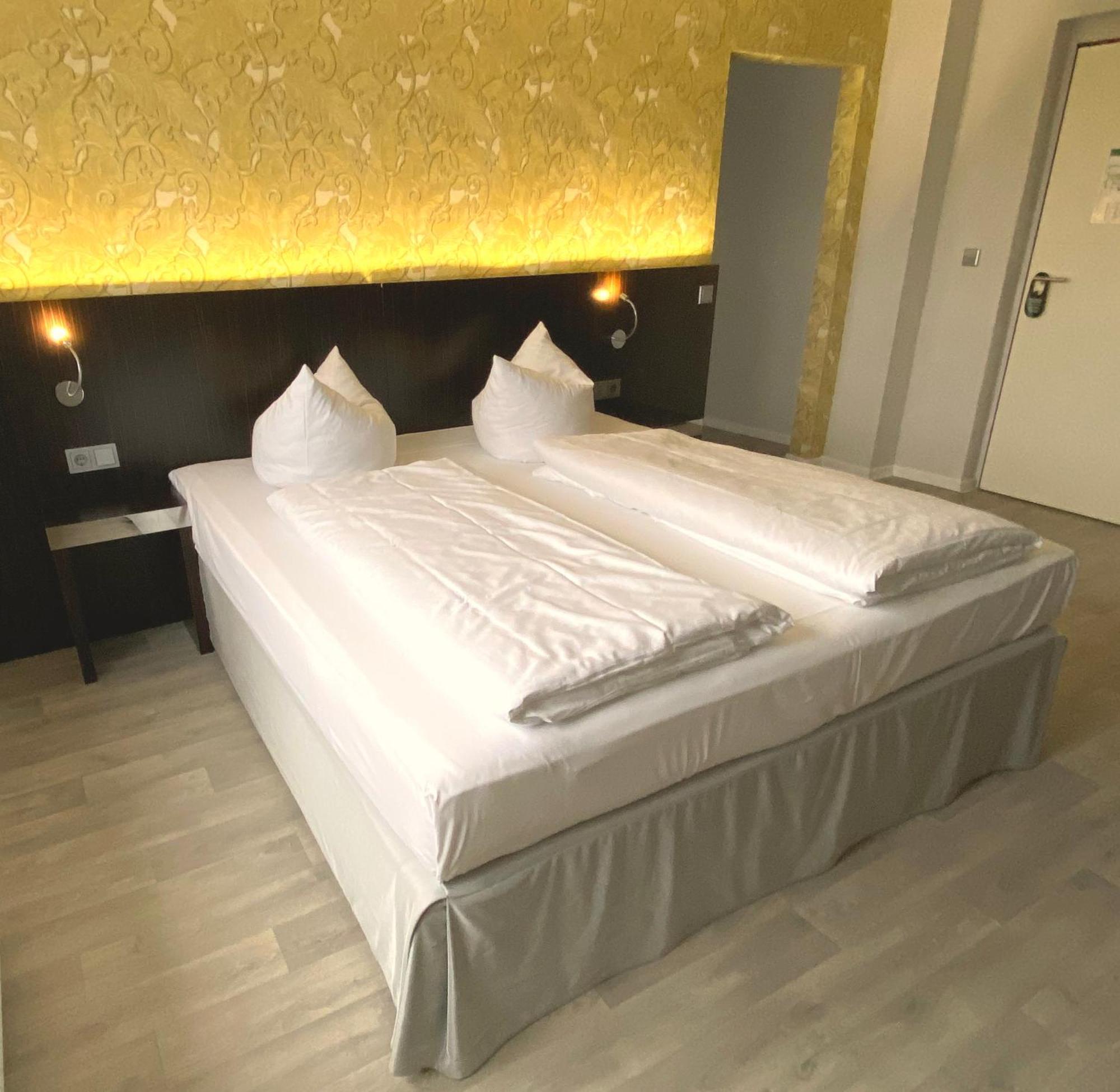 Hotel 22 Dessau-Rosslau ภายนอก รูปภาพ